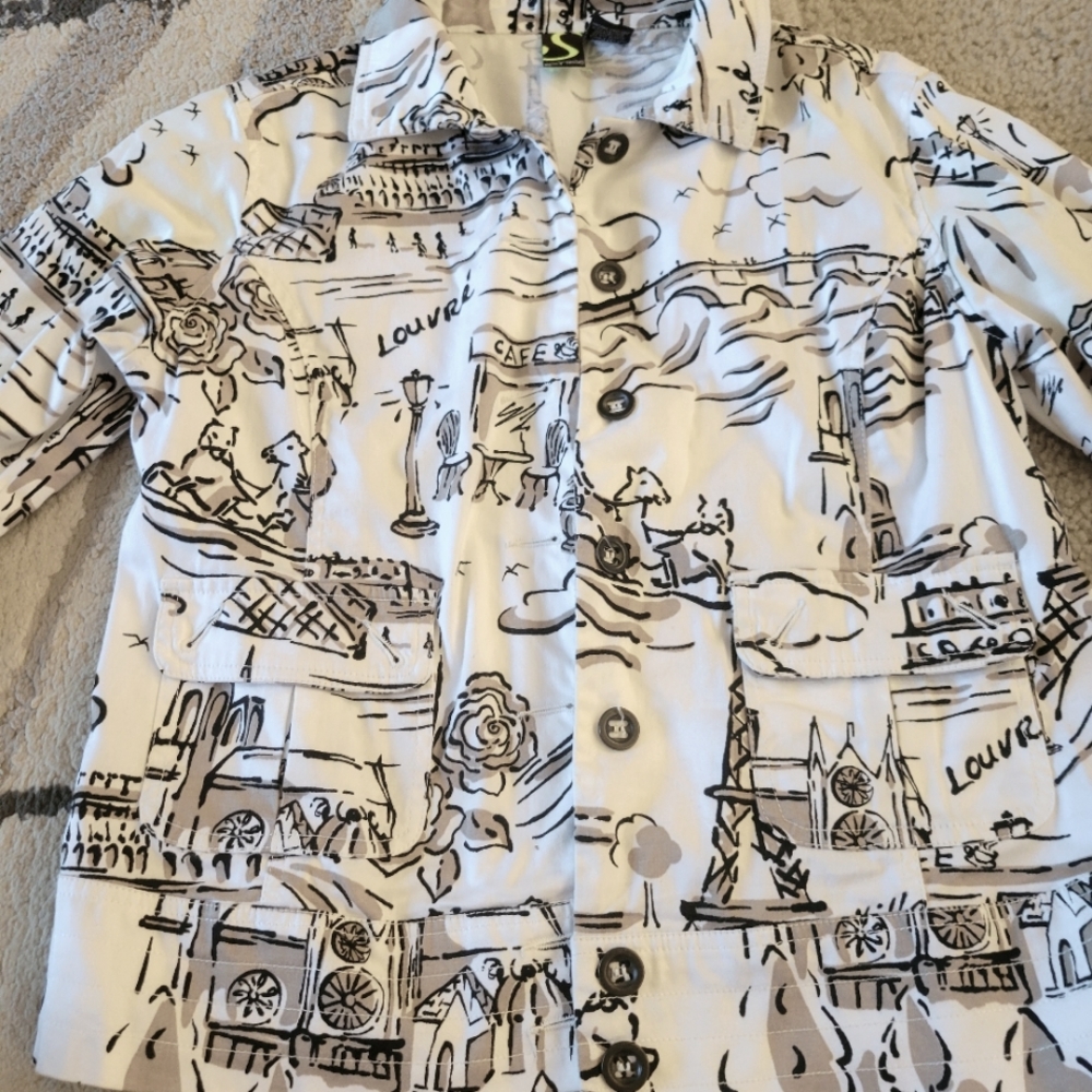 White and Black Graphic Button-Up 3/4 Sleeve Jacket